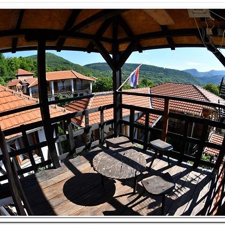 Golemi Kamik Pirot Vlasi Exterior foto